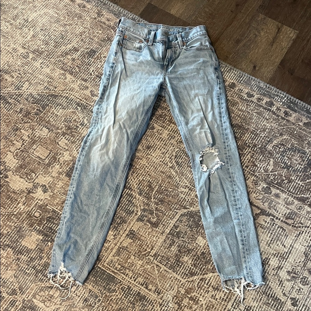 American Eagle 90’s skinny Distressed Light Blue Women's Jeans